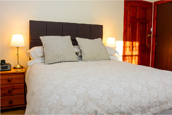 Clarke Cottage Dunfermline, Fife, Scotland B&B